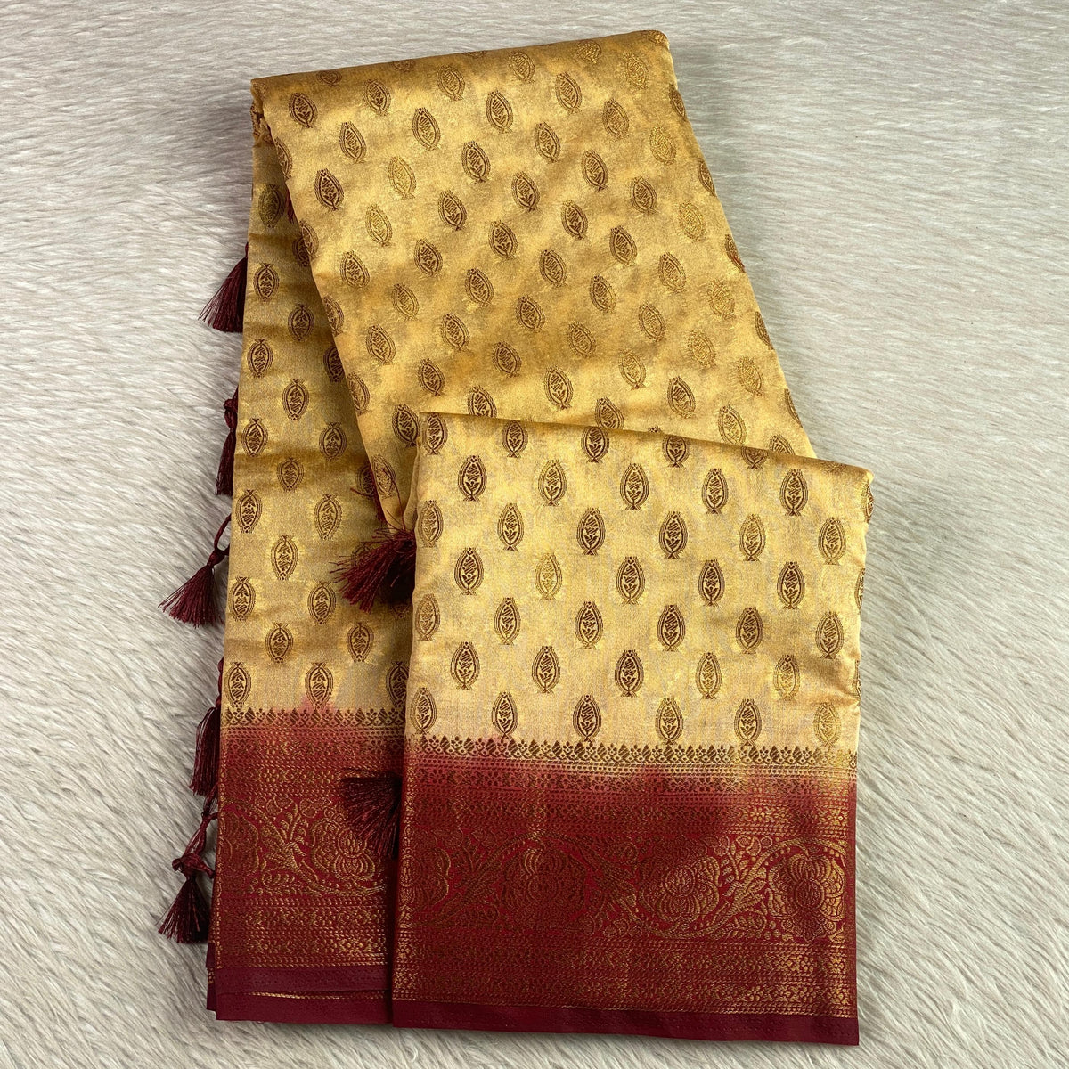 Georgette Banrasi Saree with Elegant golden woven motifs
