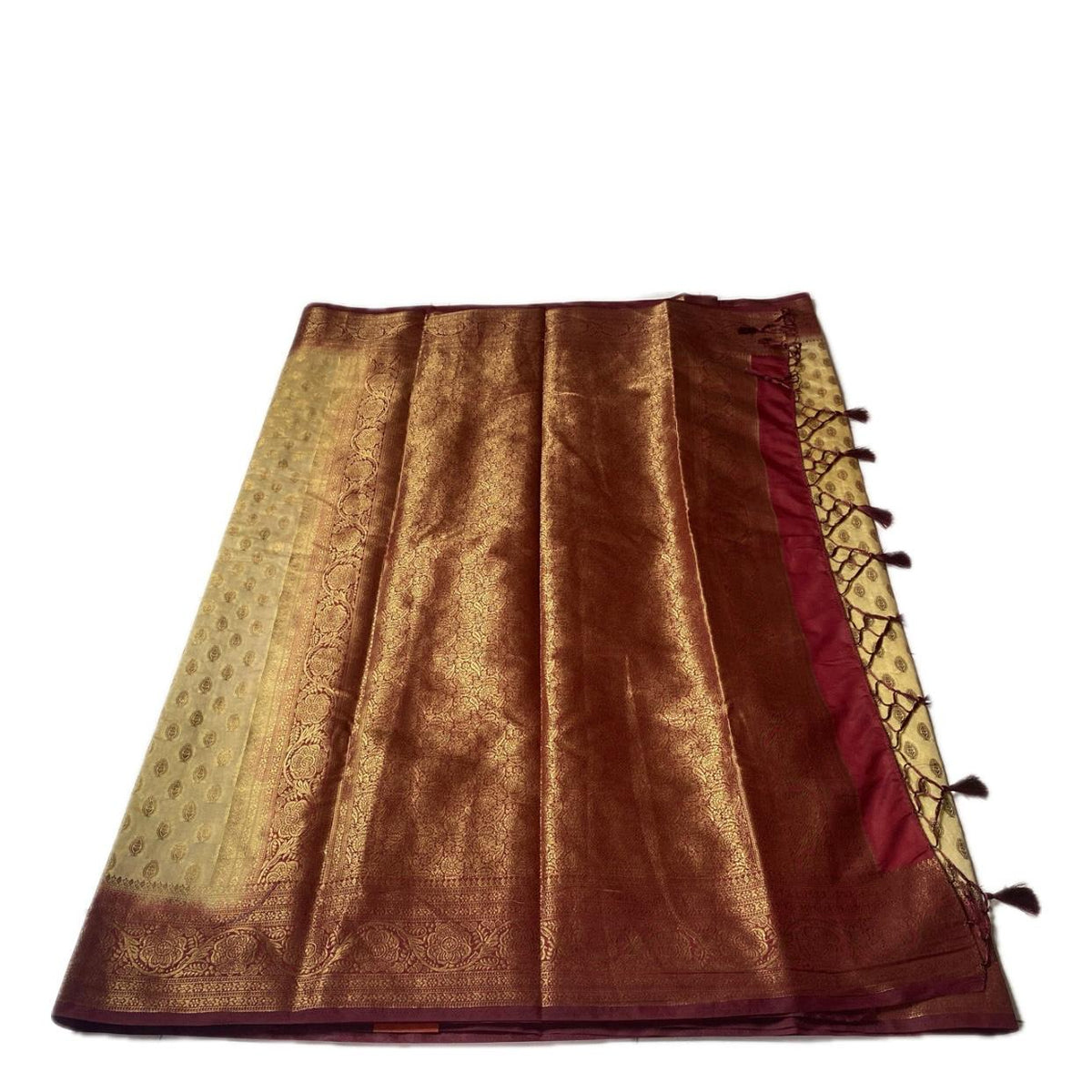 Georgette Banrasi Saree with Elegant golden woven motifs