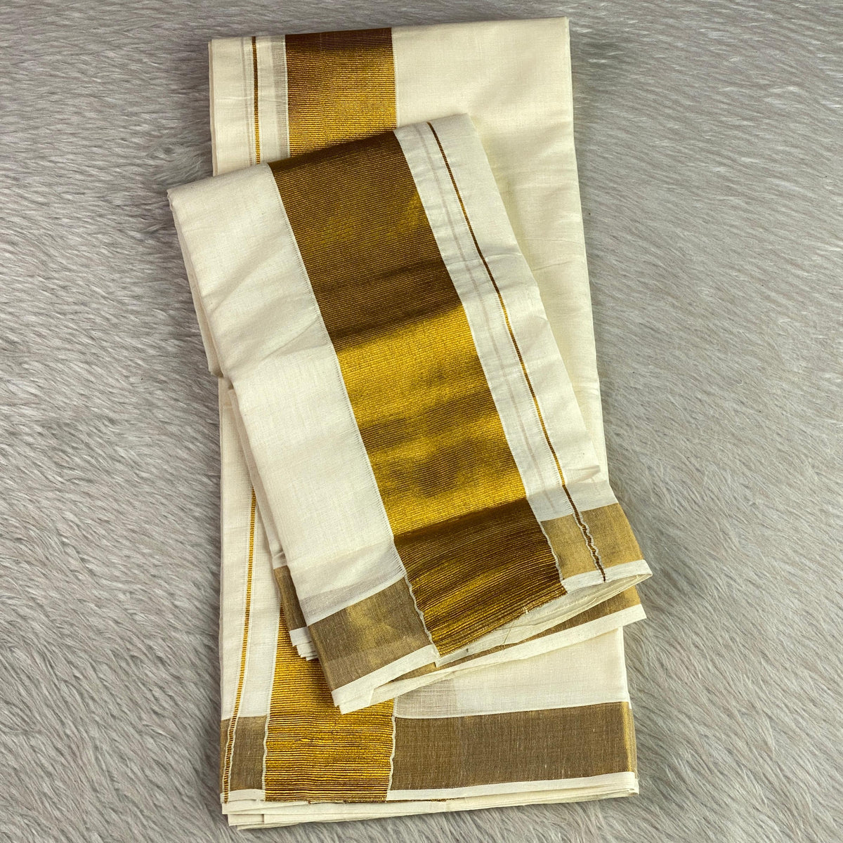 Cotton Kerala Saree with Golden Tissue Kasavu Set Mund