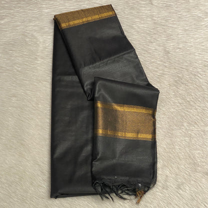 Anuradha Viscose Matka Saree in Black