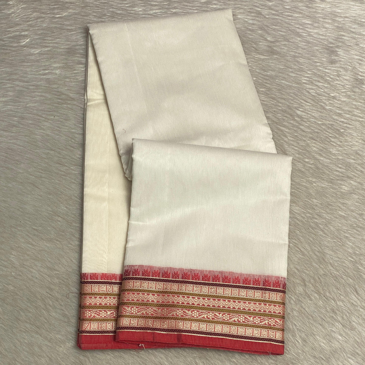 Yamini Kotta Silk Light Weight saree with Red Border