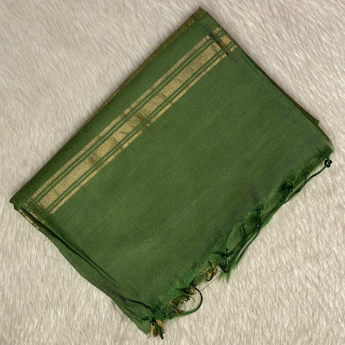 Anuradha Viscose Matka Saree in Green