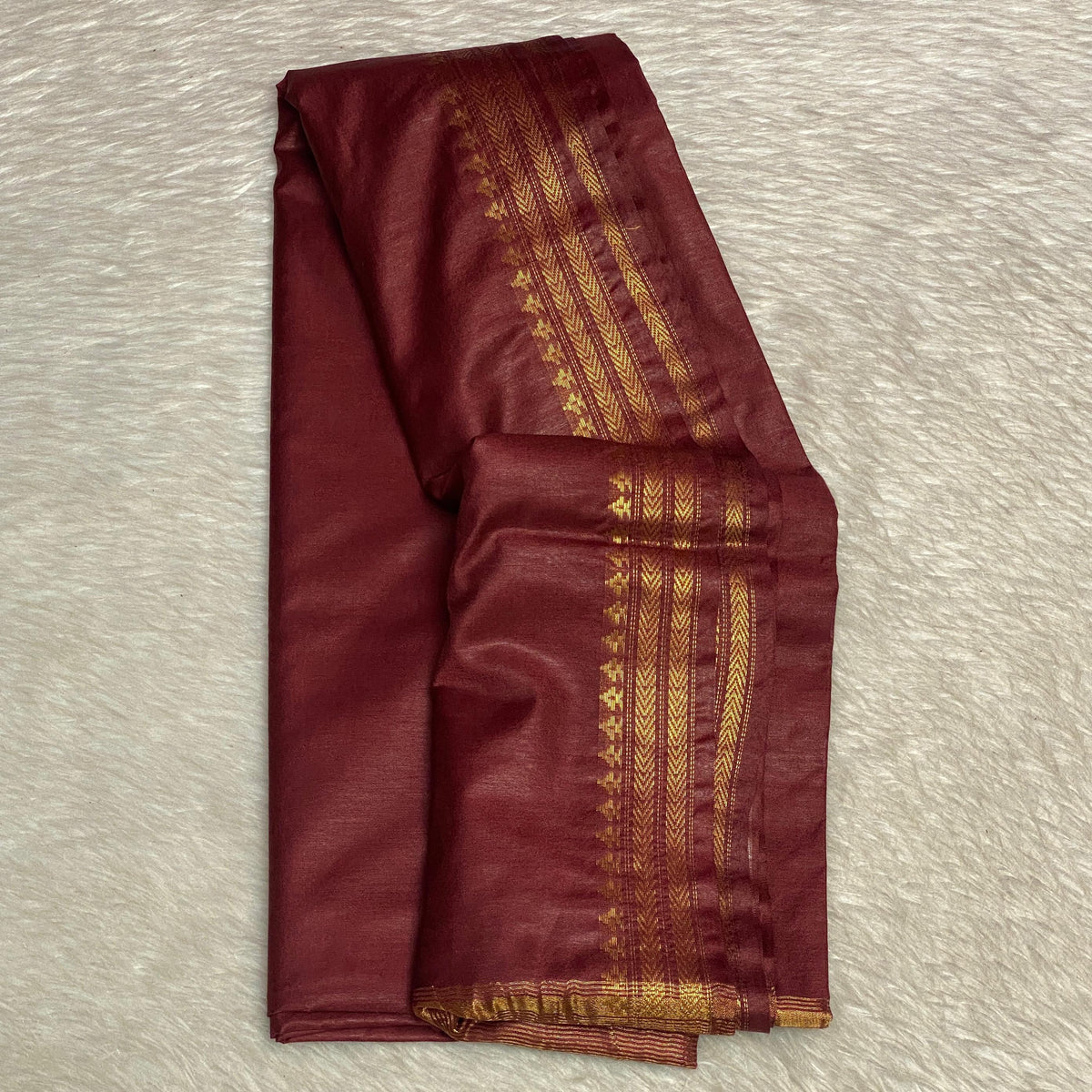 Anuradha Viscose Matka Saree in Maroon