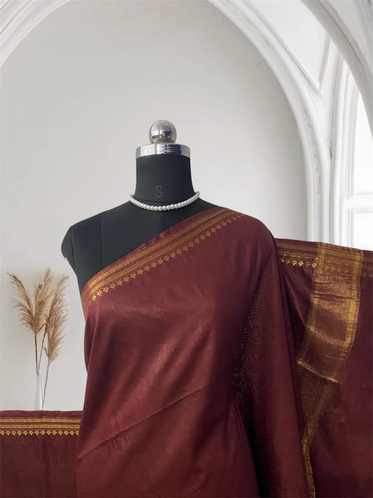 Anuradha Viscose Matka Saree in Maroon
