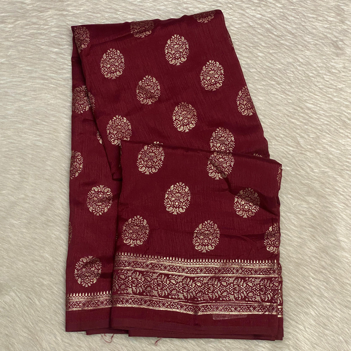 Vaigha Vichitra Jalar Kashmiri Silk Maroon Dress Code