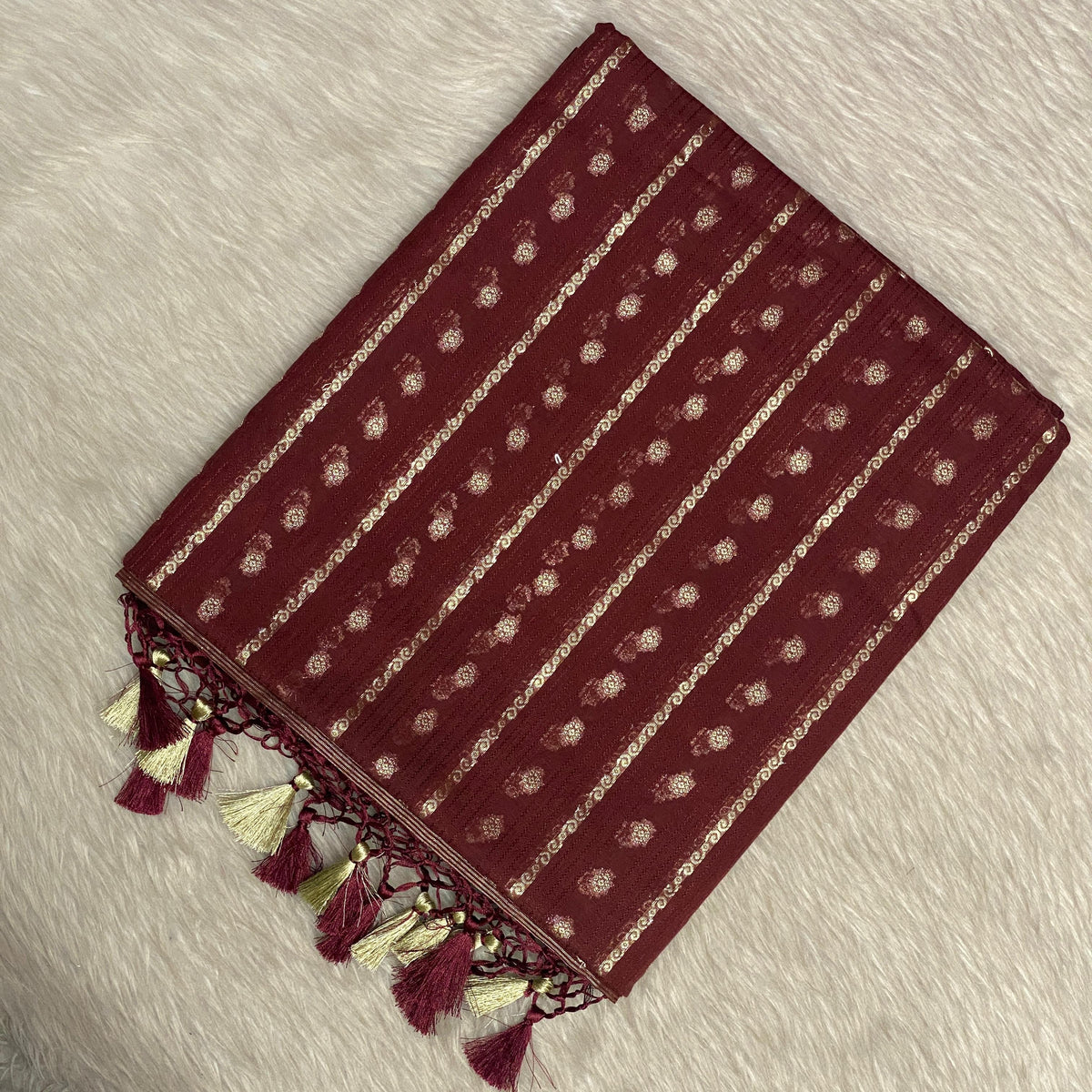 ✨Kannaki Banarasi Silk Golden Butti Saree Maroon✨