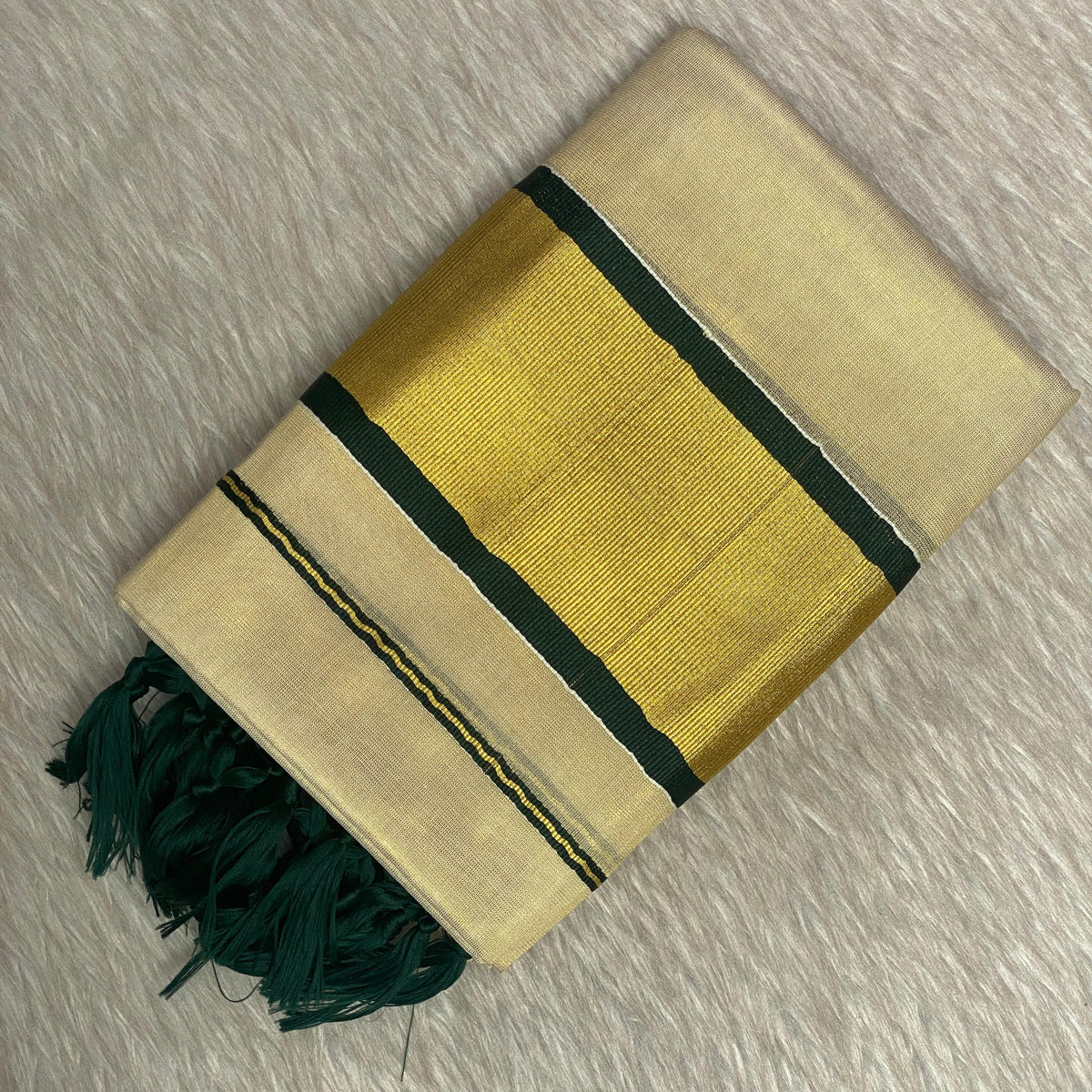 Thiruvathira Temple Tissue Set Mund Green (Dress Code)