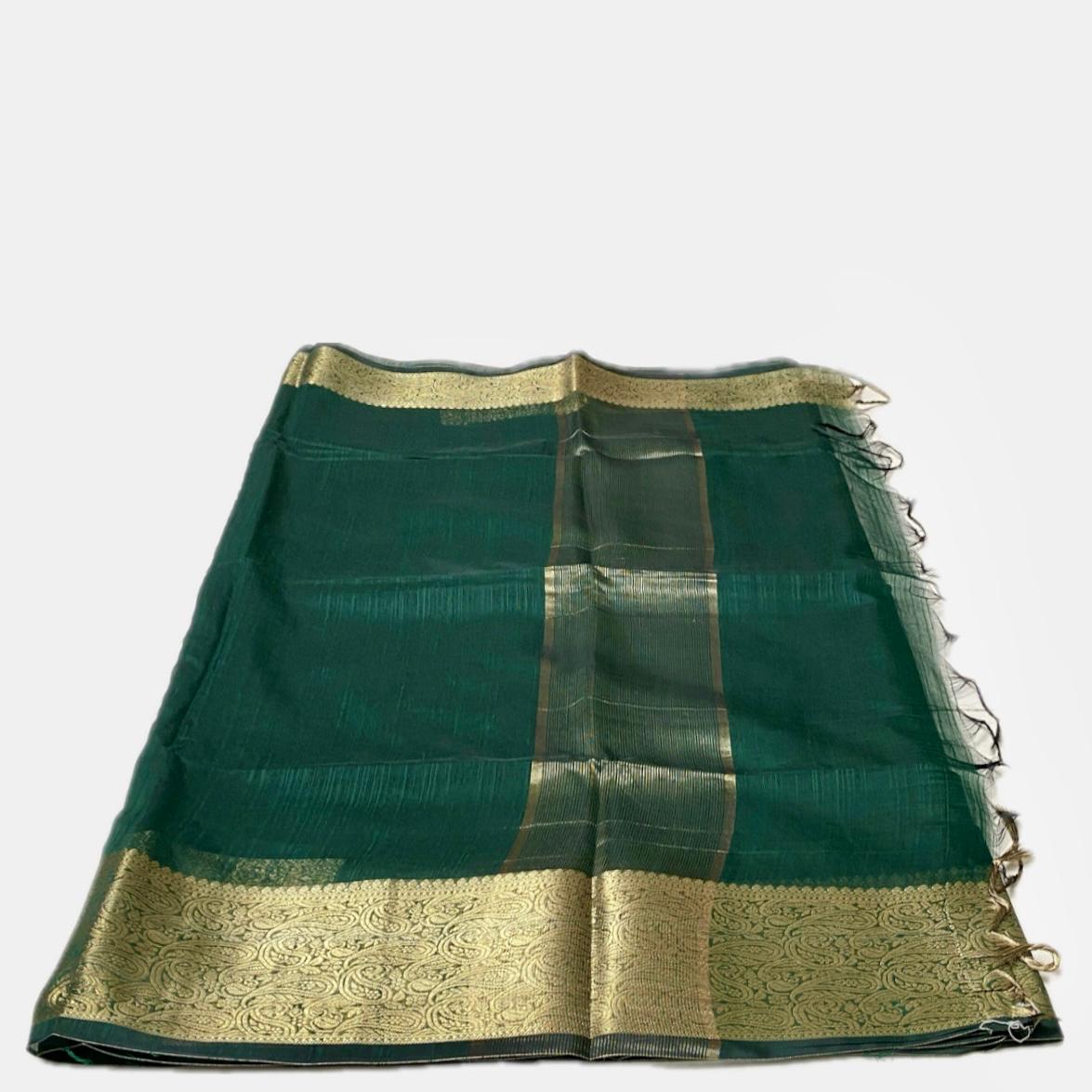 Ankitha Semi Linen Saree in Green