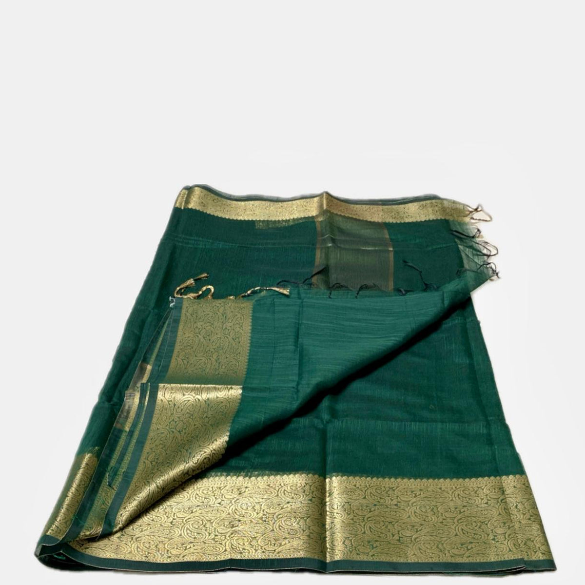 Ankitha Semi Linen Saree in Green