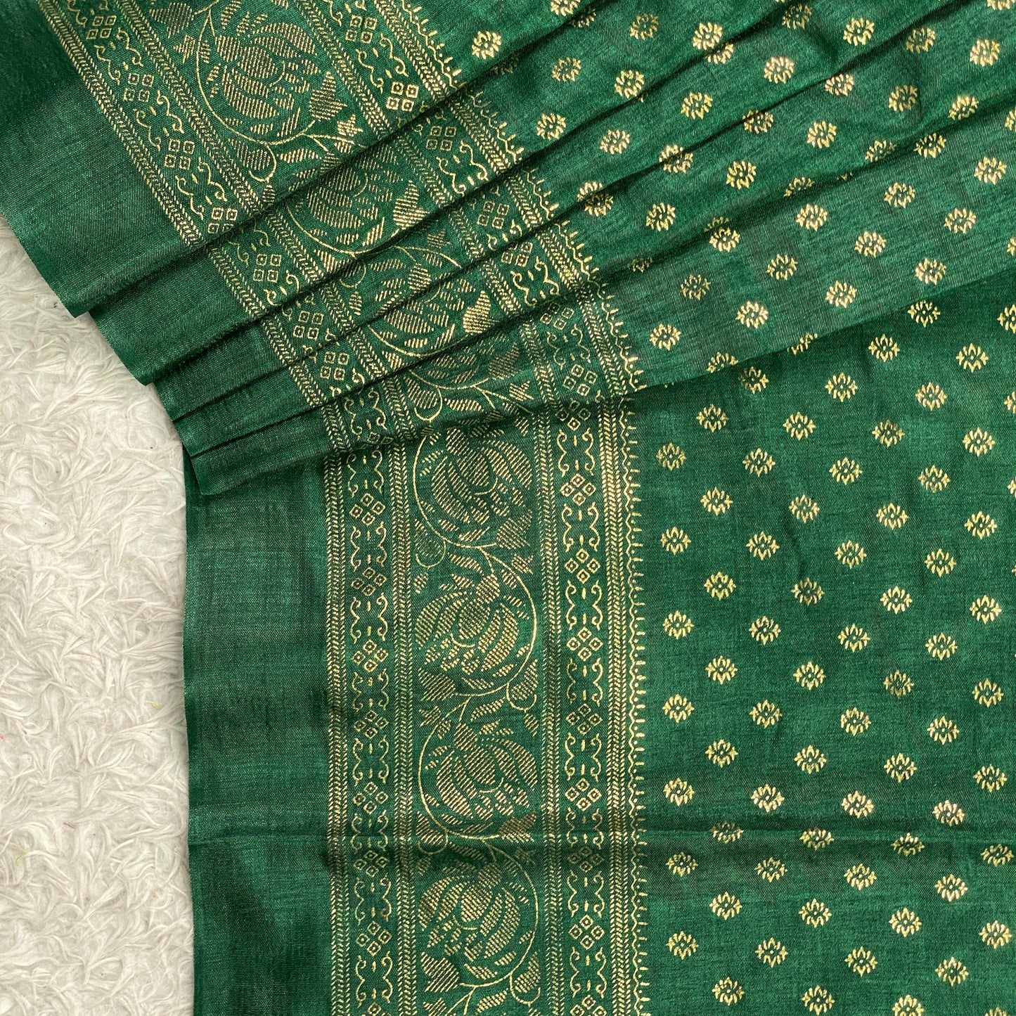 Leela Kashmiri Silk with Floral Design Dress Code