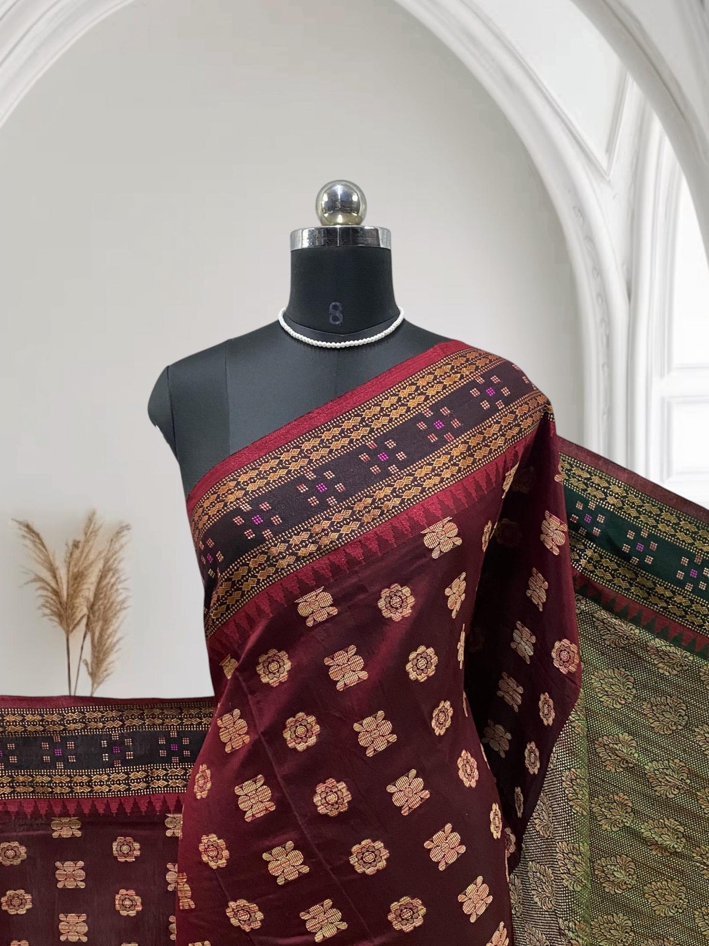 Rajani Floral Butta Cotton Saree Maroon