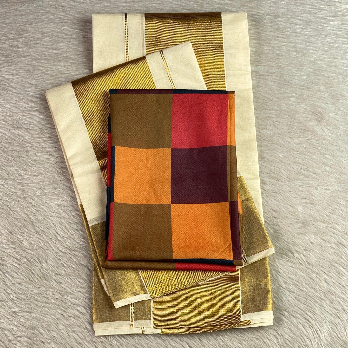 Hemangi Traditional Kerala Cotton Kasavu Saree with Madras Check Blouse Combo (Copy)