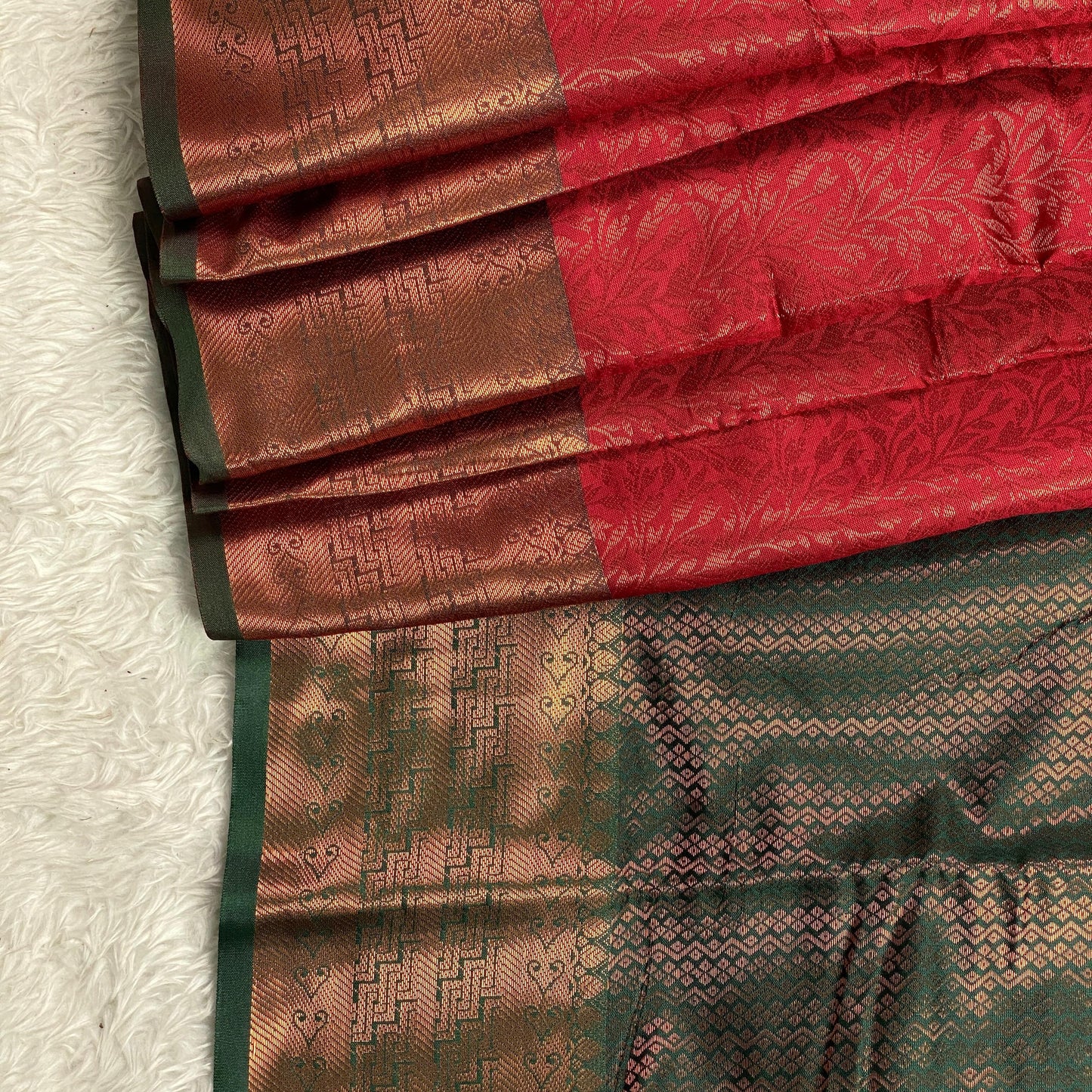 Semi Silk Saheli Collections with leaf pattern Red